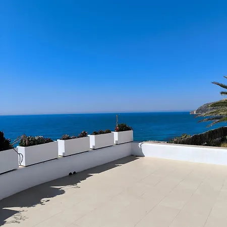 Вилла Frontline Of The Sea, 3 2 Baths, Parking *