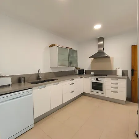 Вилла Frontline Of The Sea, 3 2 Baths, Parking Кальпе
